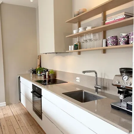 Right In The Heart Of The City! Apartment *